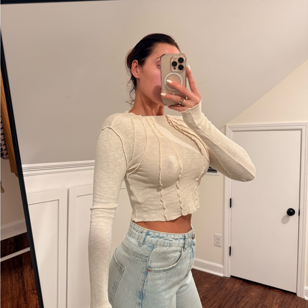 BDG Cream Long Sleeve Crop Top - Picture 2 of 6